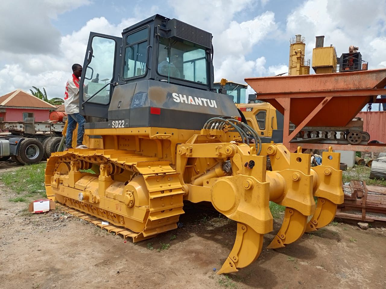 Shantui SD22 bulldozer