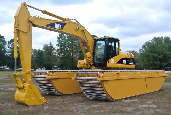 CAT 320CL amphibious excavator