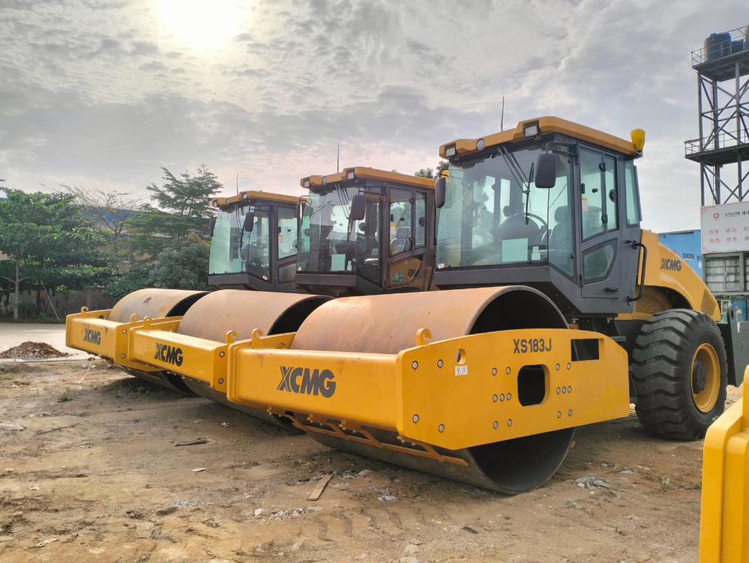 XCMG road rollers fleet